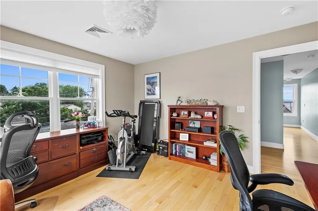 18 North Water Street Portsmouth RI 02871