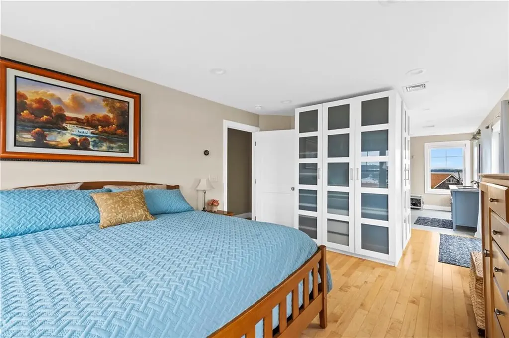 18 North Water Street Portsmouth RI 02871