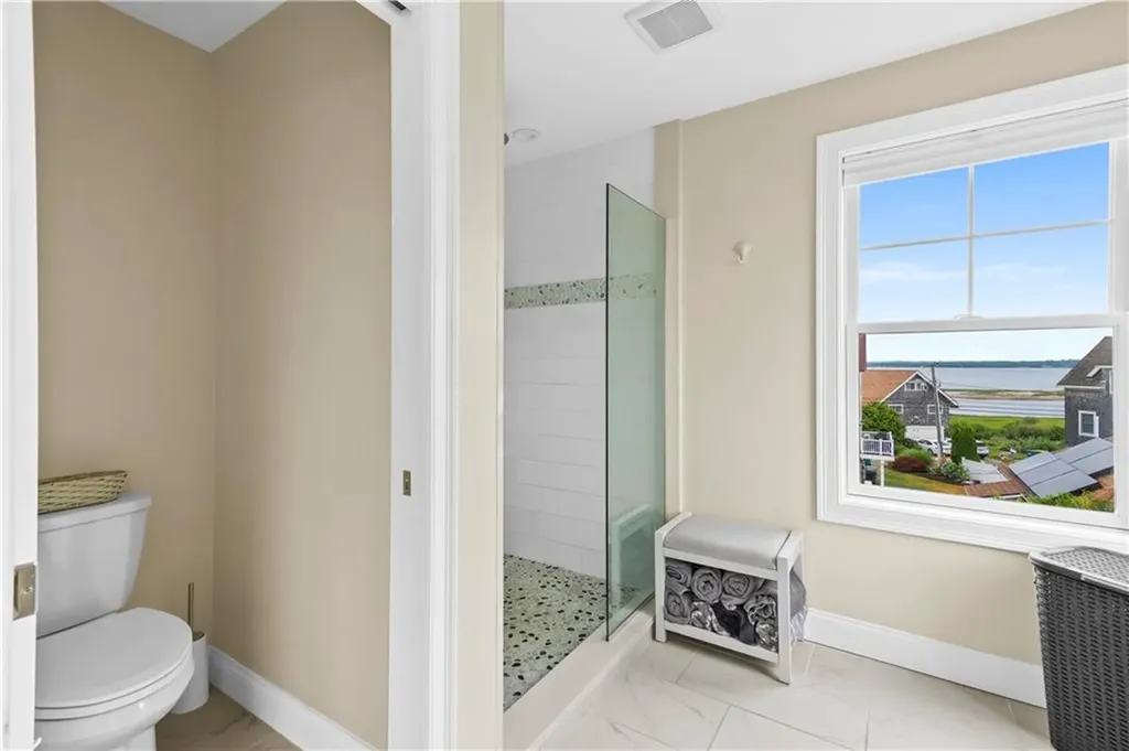 18 North Water Street Portsmouth RI 02871