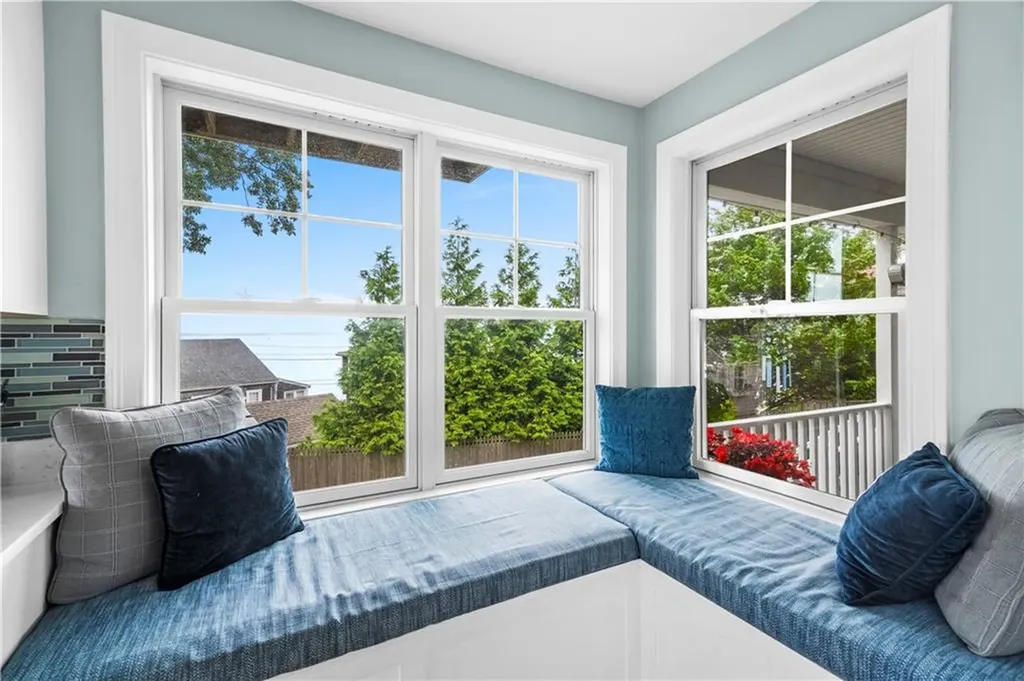 18 North Water Street Portsmouth RI 02871