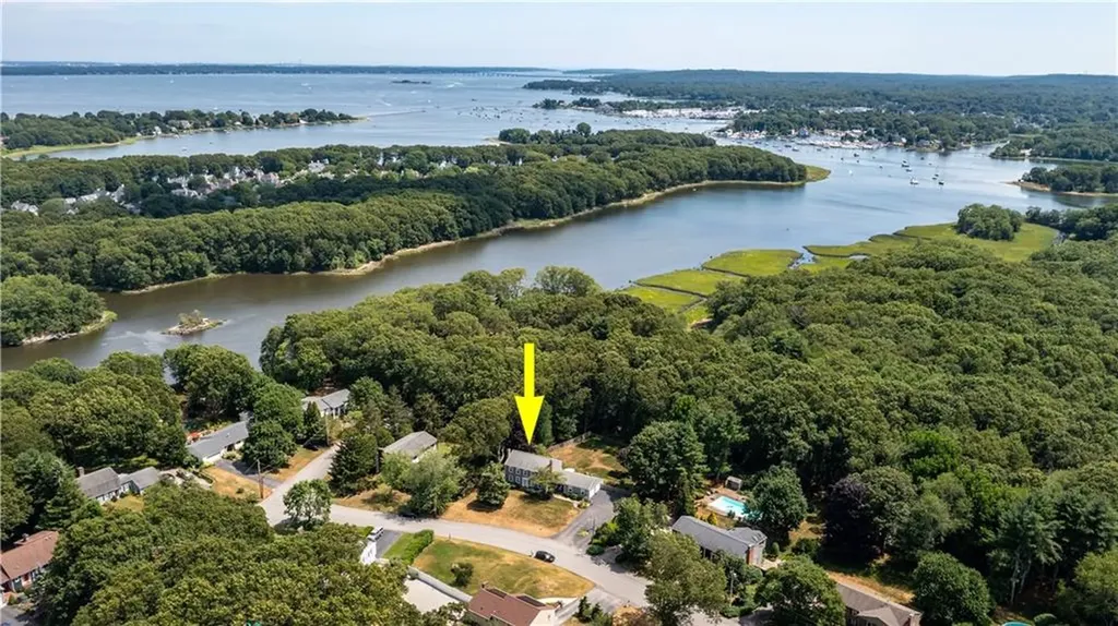 155 Oakdale Road North Kingstown RI 02852