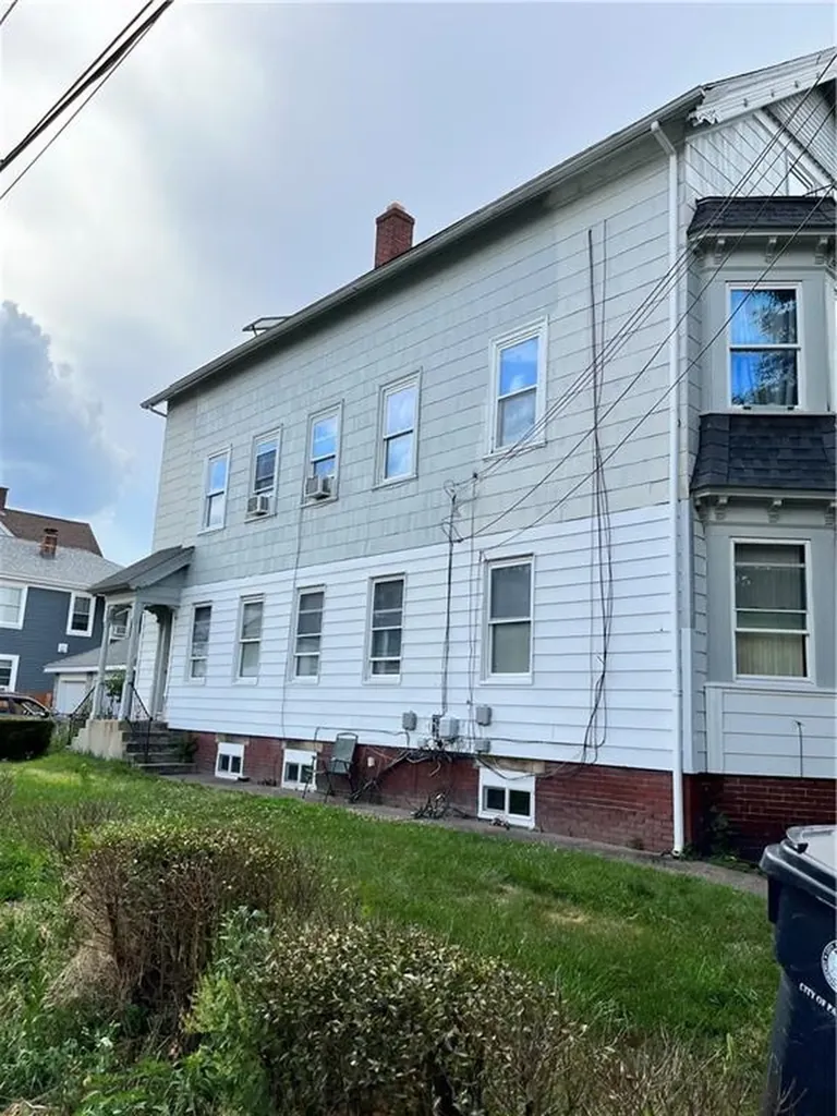 35 Appleton Avenue Pawtucket RI 02860