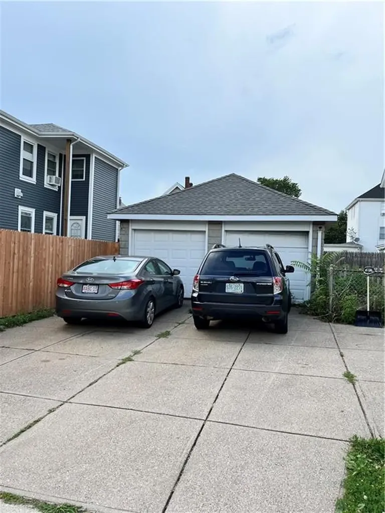 35 Appleton Avenue Pawtucket RI 02860