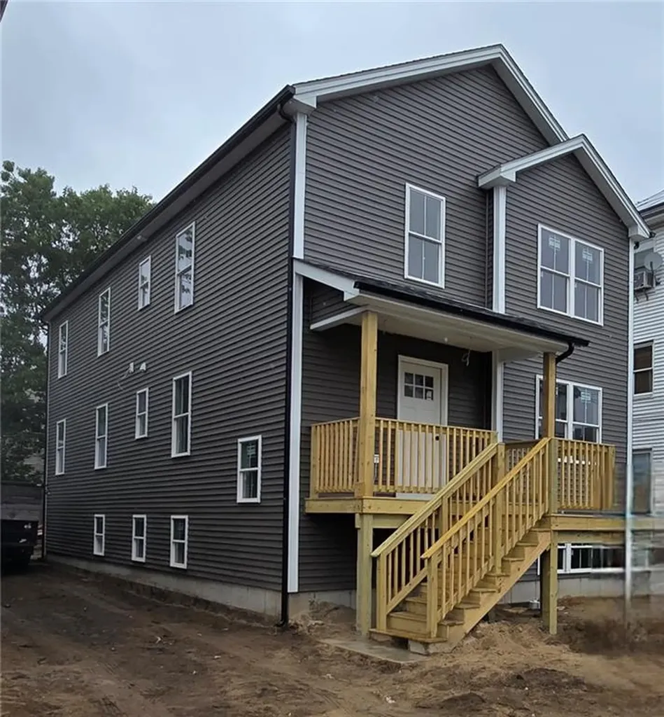 129 Stanwood Street Providence RI 02907