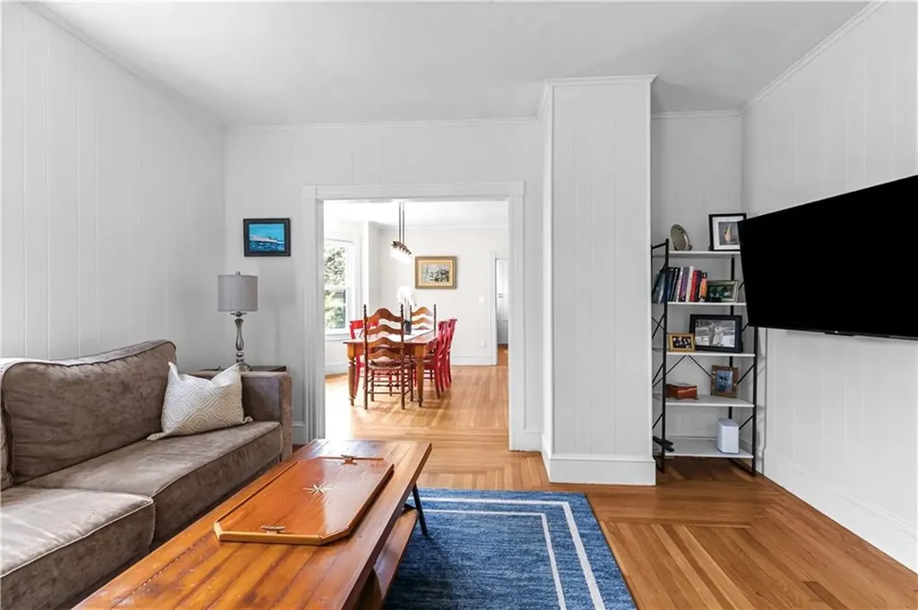16 Congdon Avenue Newport RI 02840