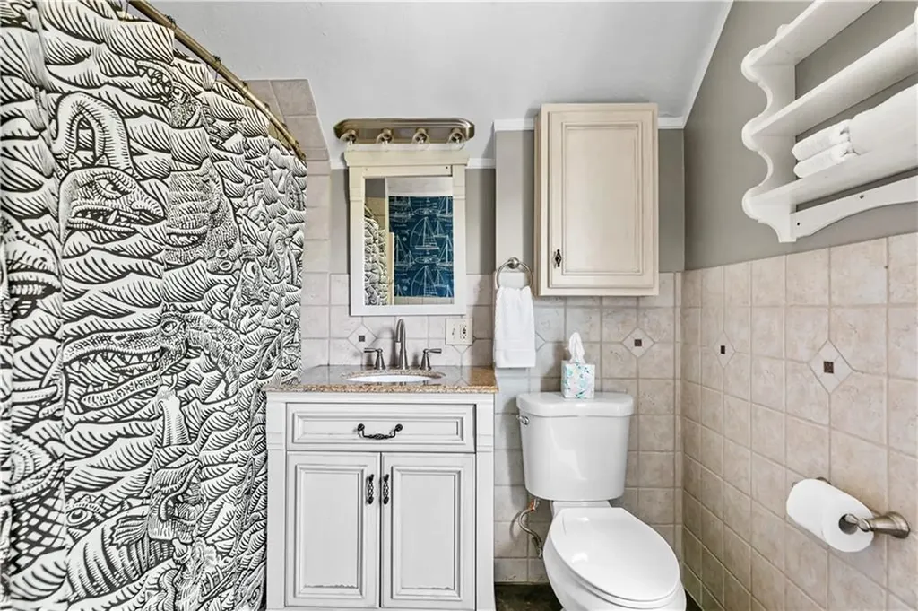 16 Congdon Avenue Newport RI 02840
