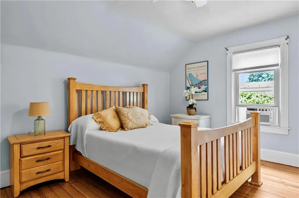 16 Congdon Avenue Newport RI 02840