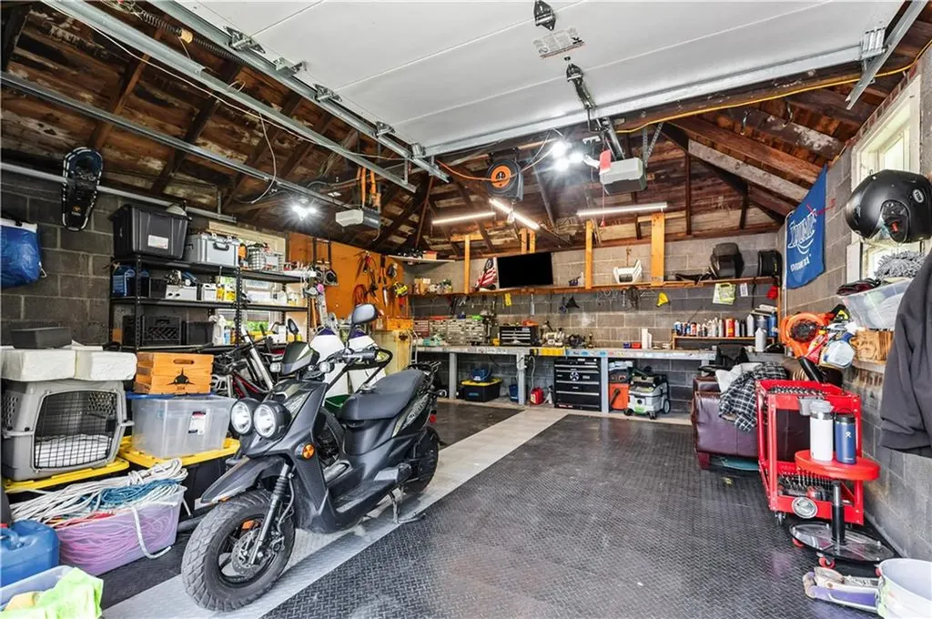 16 Congdon Avenue Newport RI 02840