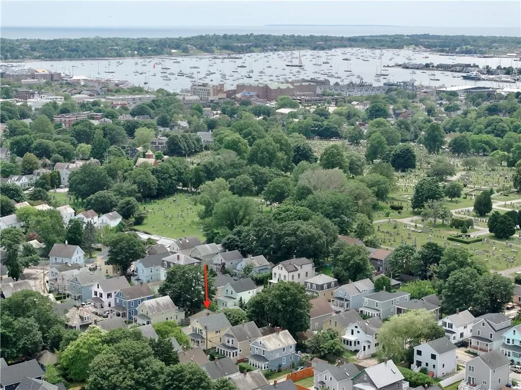 16 Congdon Avenue Newport RI 02840