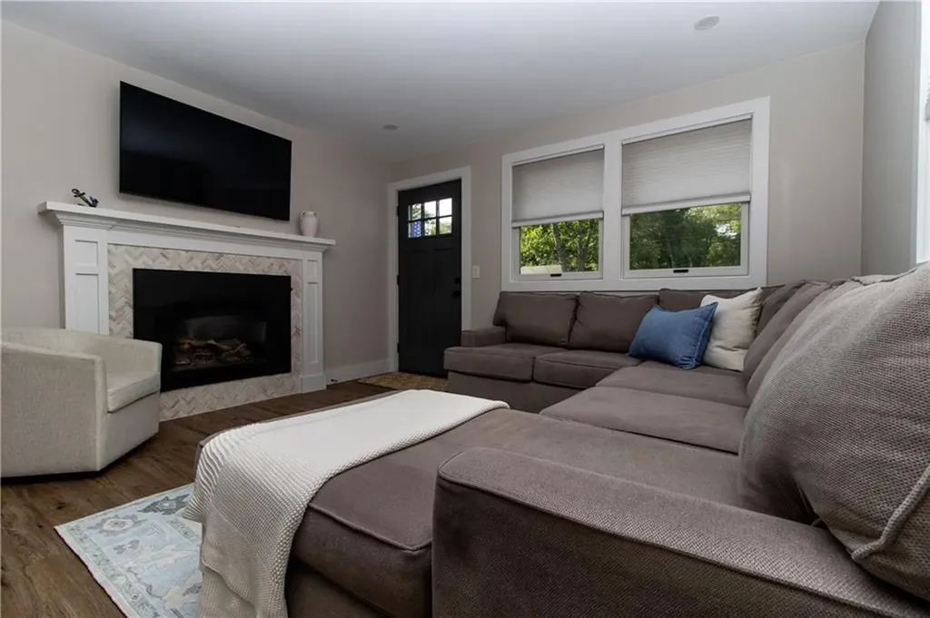 3 Onondega Road Narragansett RI 02882