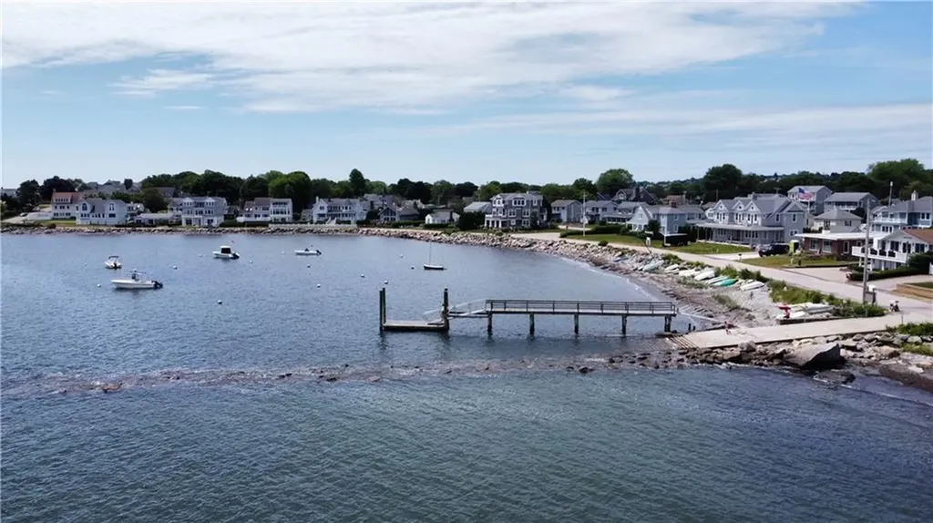 3 Onondega Road Narragansett RI 02882