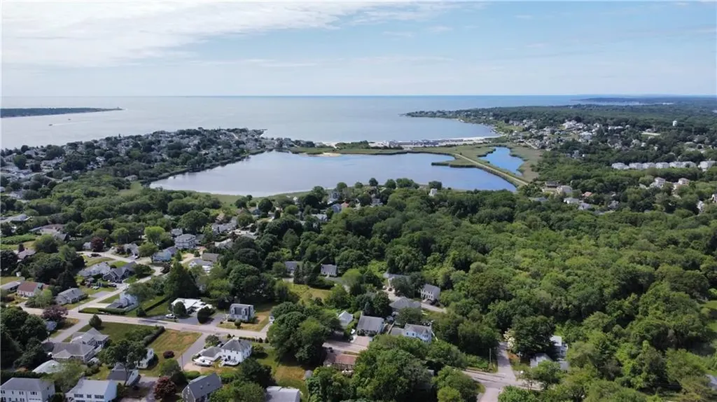 3 Onondega Road Narragansett RI 02882