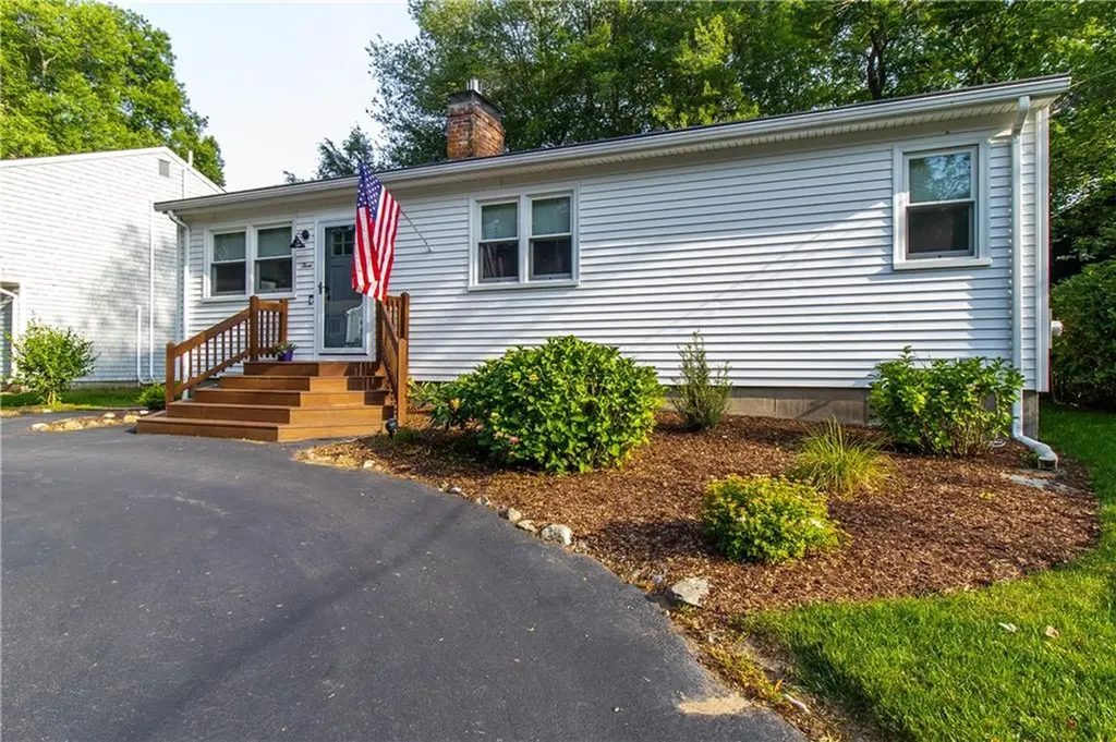 3 Onondega Road Narragansett RI 02882