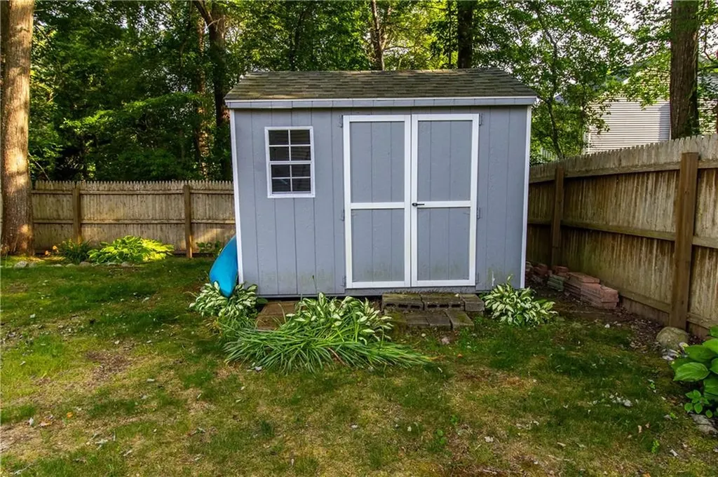 3 Onondega Road Narragansett RI 02882