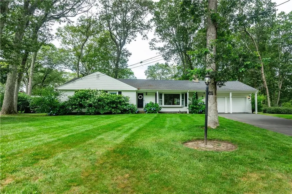 407 Red Chimney Drive Warwick RI 02886
