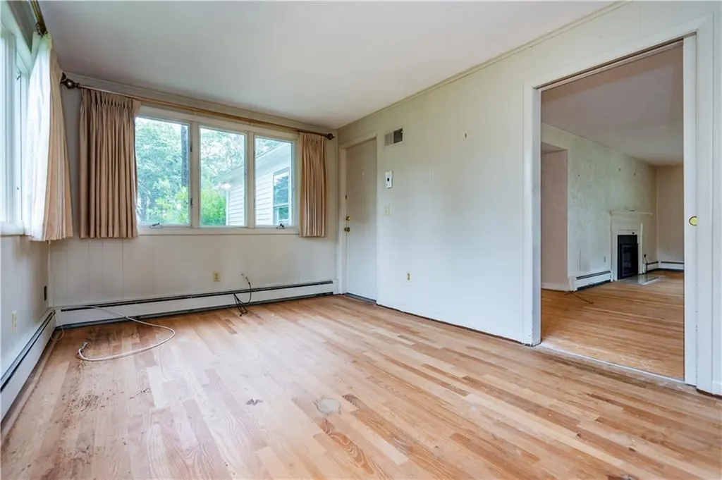 407 Red Chimney Drive Warwick RI 02886