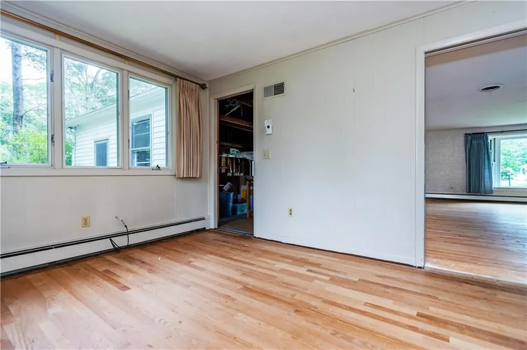 407 Red Chimney Drive Warwick RI 02886