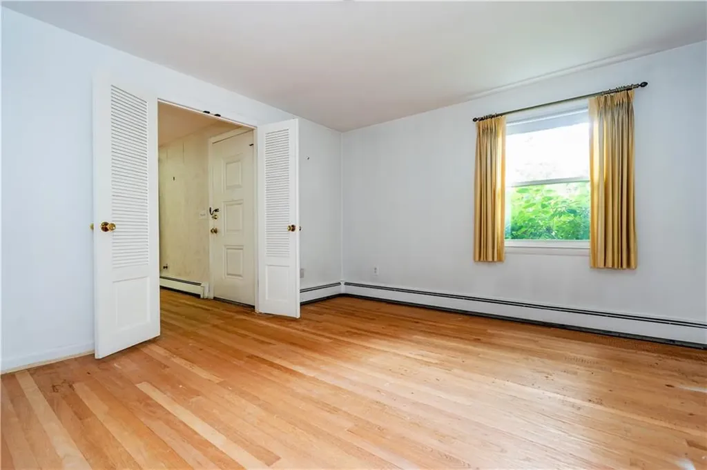 407 Red Chimney Drive Warwick RI 02886