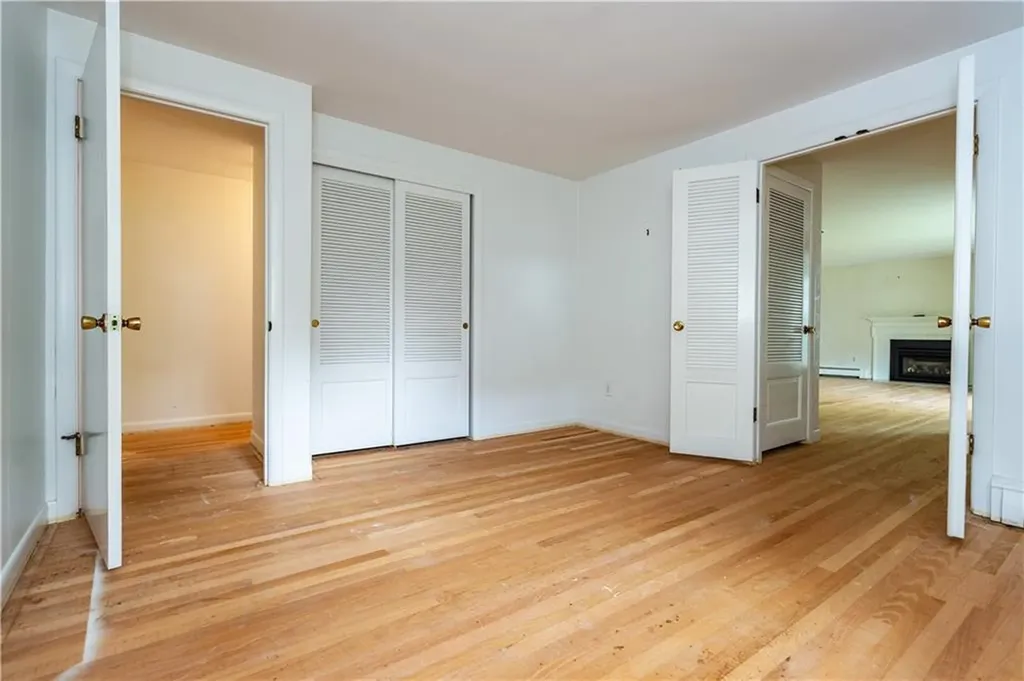 407 Red Chimney Drive Warwick RI 02886