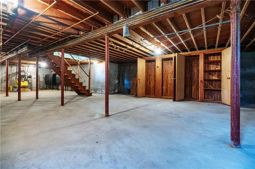 407 Red Chimney Drive Warwick RI 02886