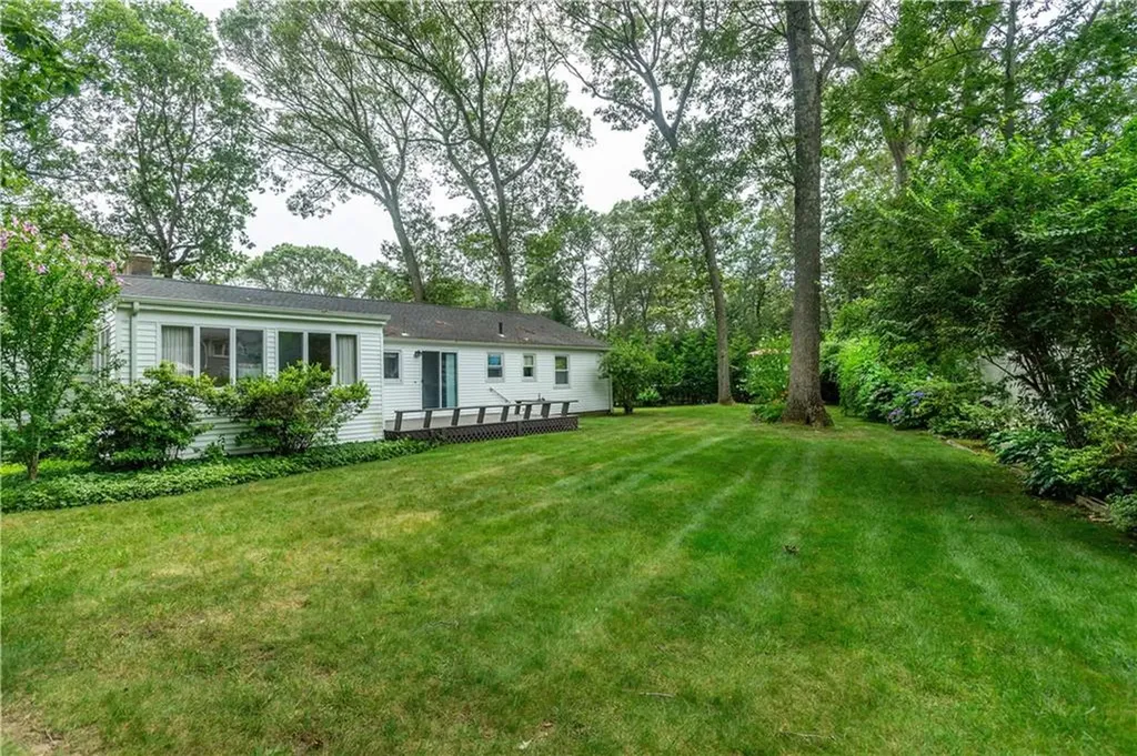 407 Red Chimney Drive Warwick RI 02886