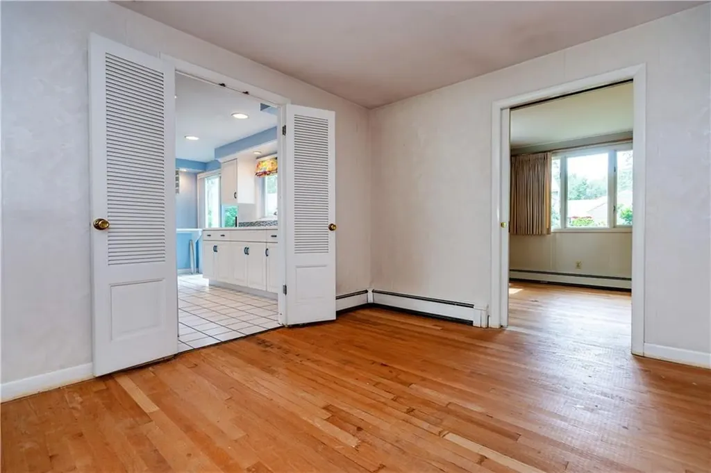 407 Red Chimney Drive Warwick RI 02886
