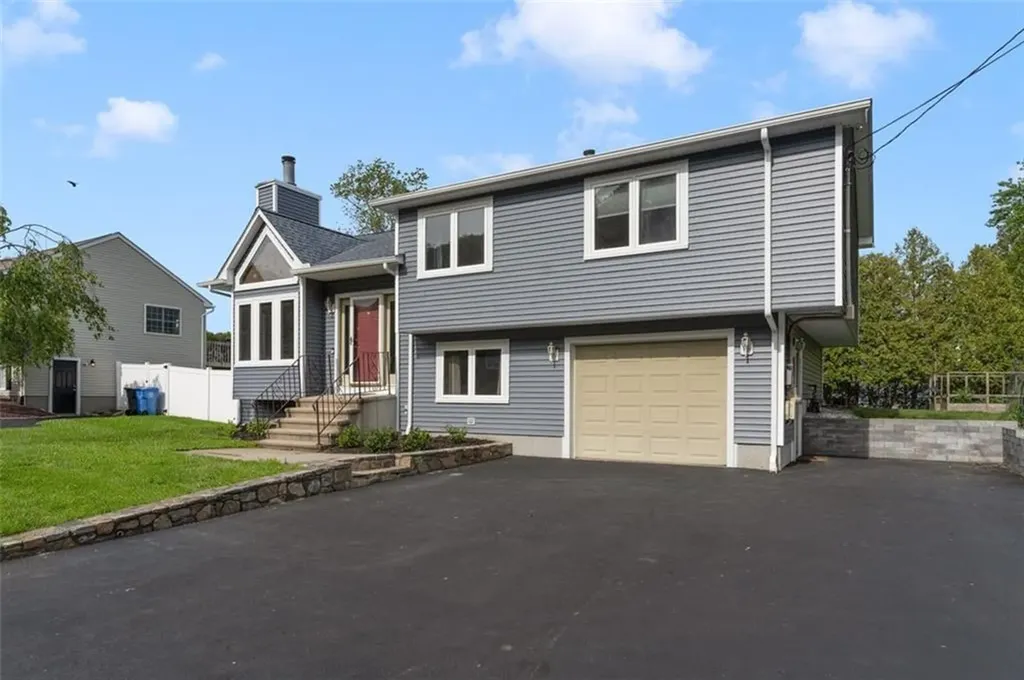 151 Mohawk Trail Cranston RI 02921