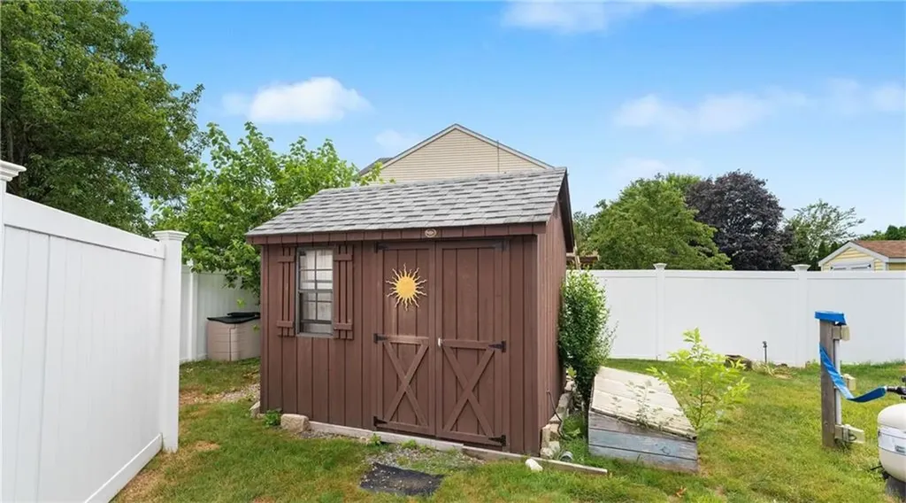2 Glen Drive Warwick RI 02889