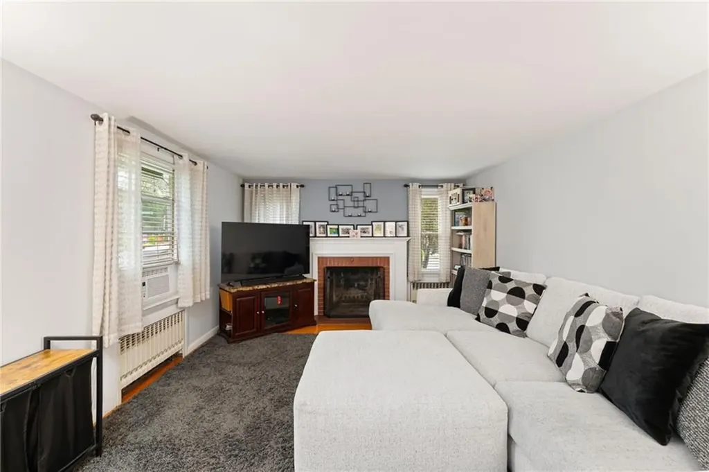 2 Glen Drive Warwick RI 02889