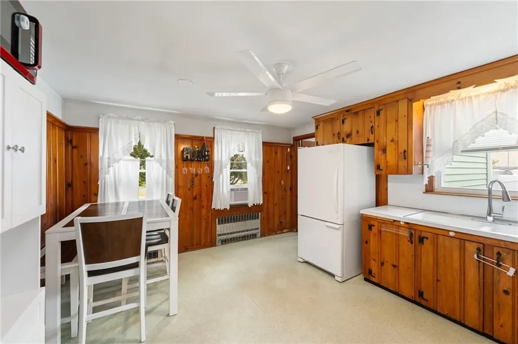 2 Glen Drive Warwick RI 02889
