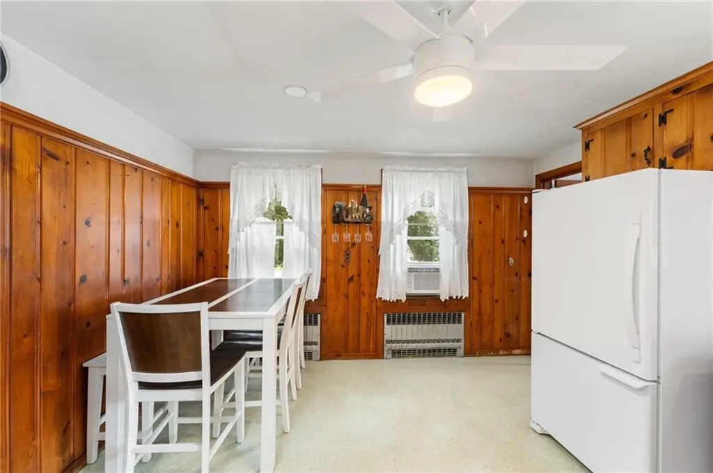 2 Glen Drive Warwick RI 02889