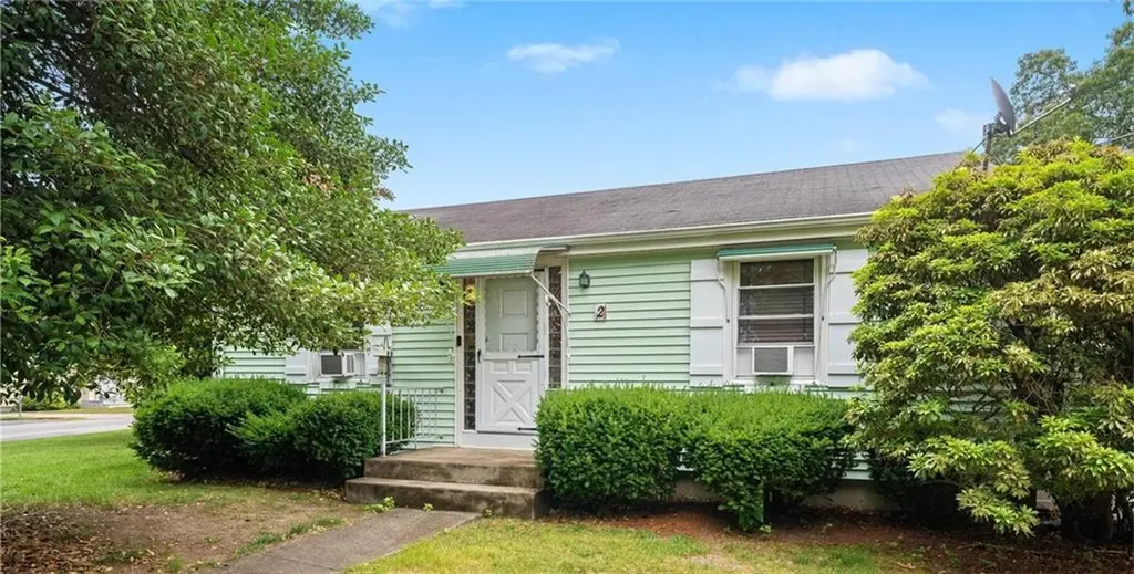 2 Glen Drive Warwick RI 02889