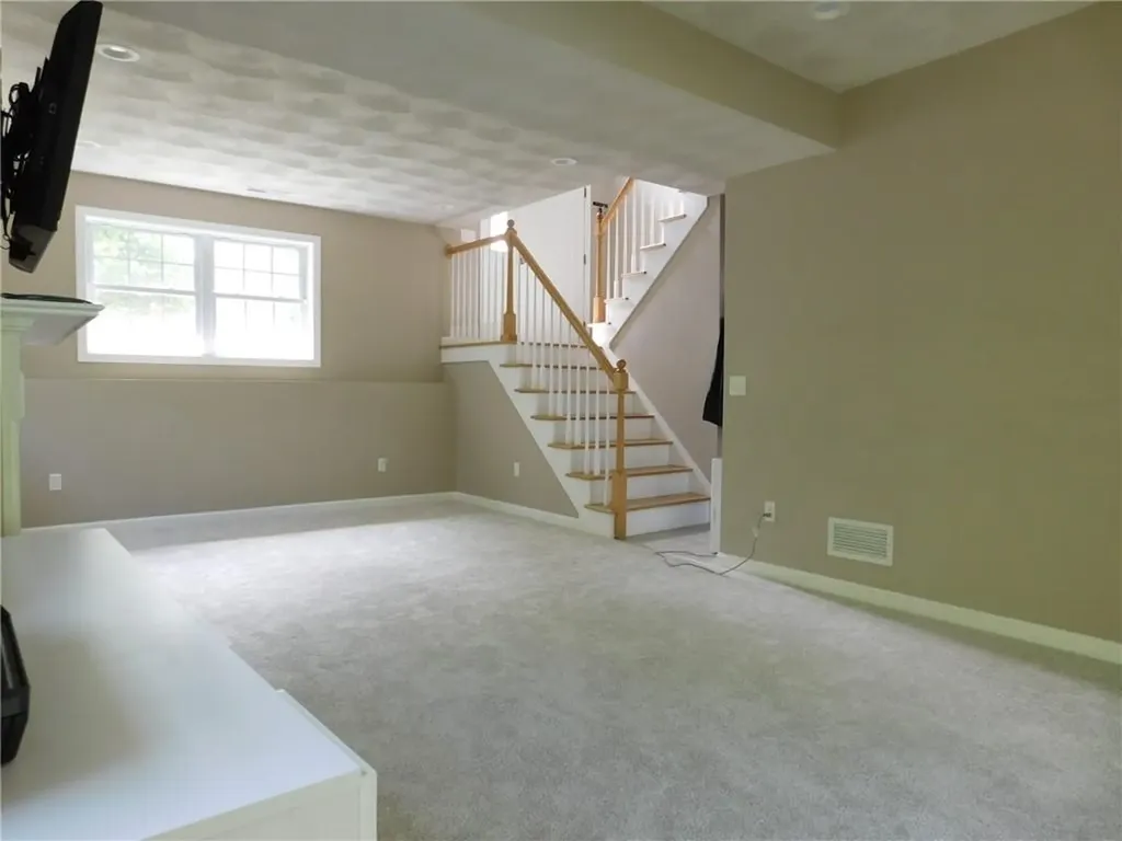 476 Ledge Road Coventry RI 02816