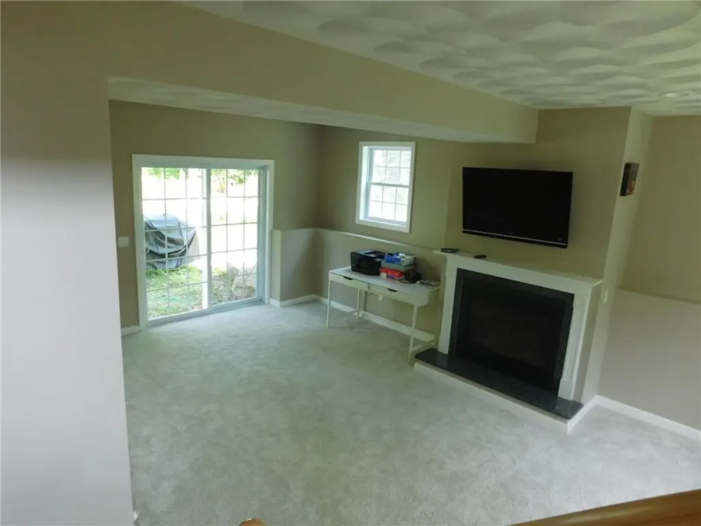 476 Ledge Road Coventry RI 02816