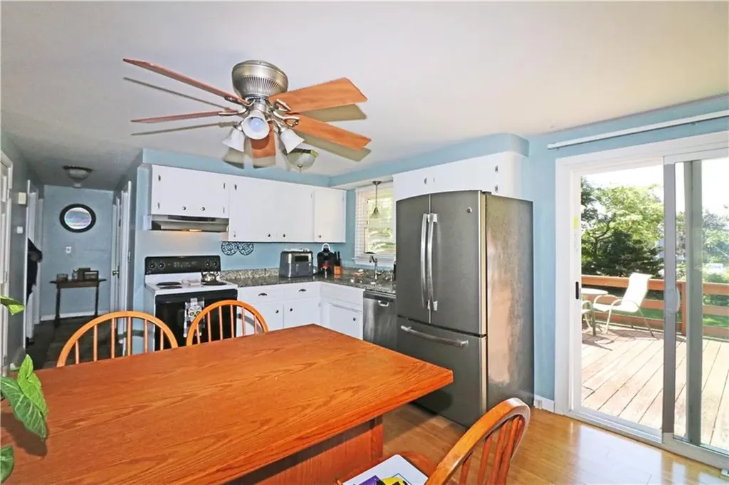 27 Louise Drive Tiverton RI 02878