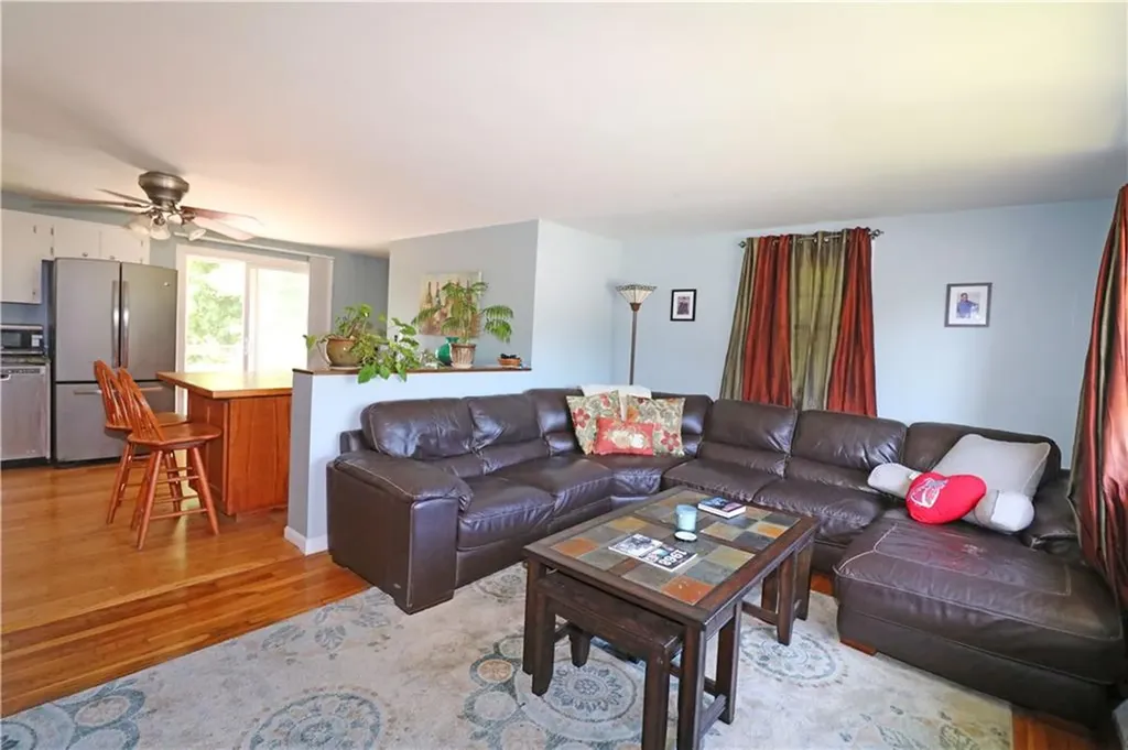 27 Louise Drive Tiverton RI 02878