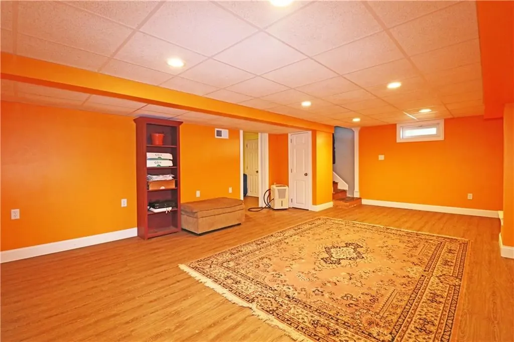 27 Louise Drive Tiverton RI 02878