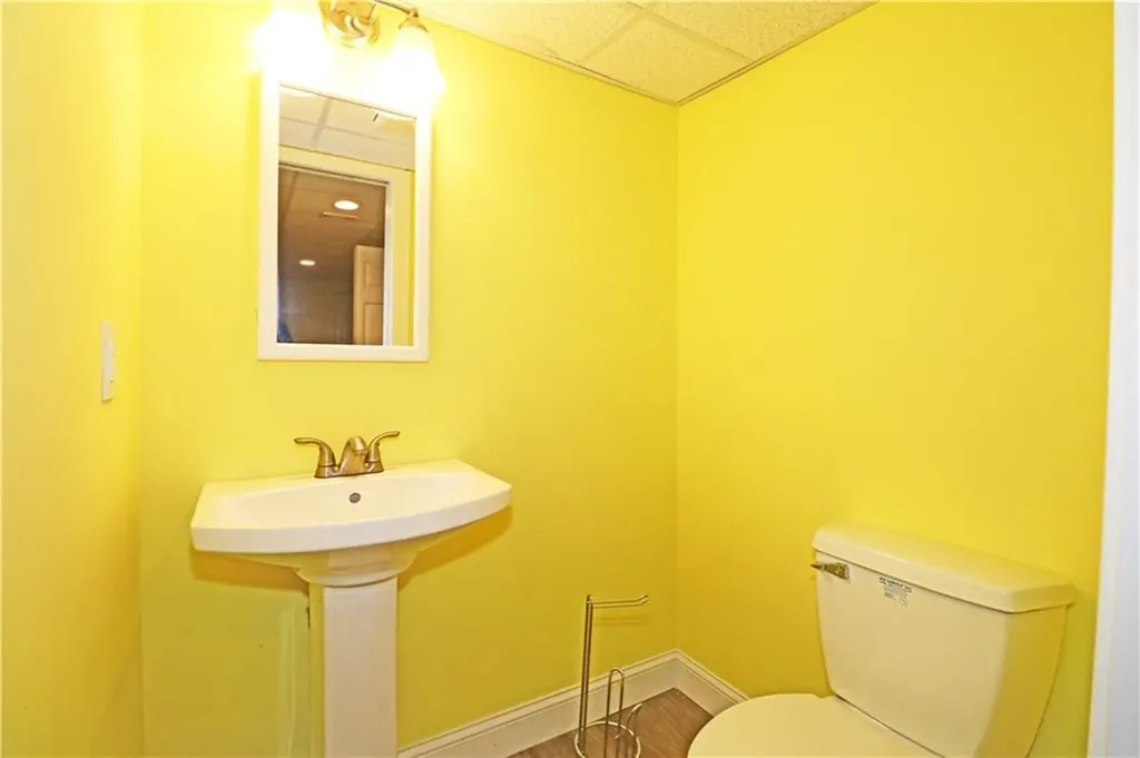 27 Louise Drive Tiverton RI 02878