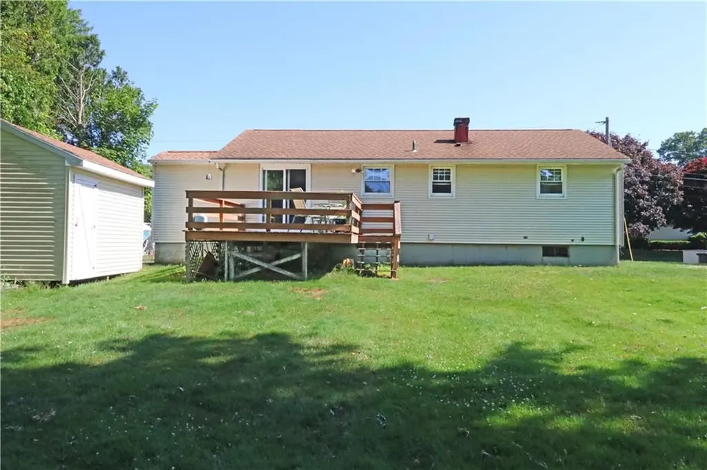 27 Louise Drive Tiverton RI 02878