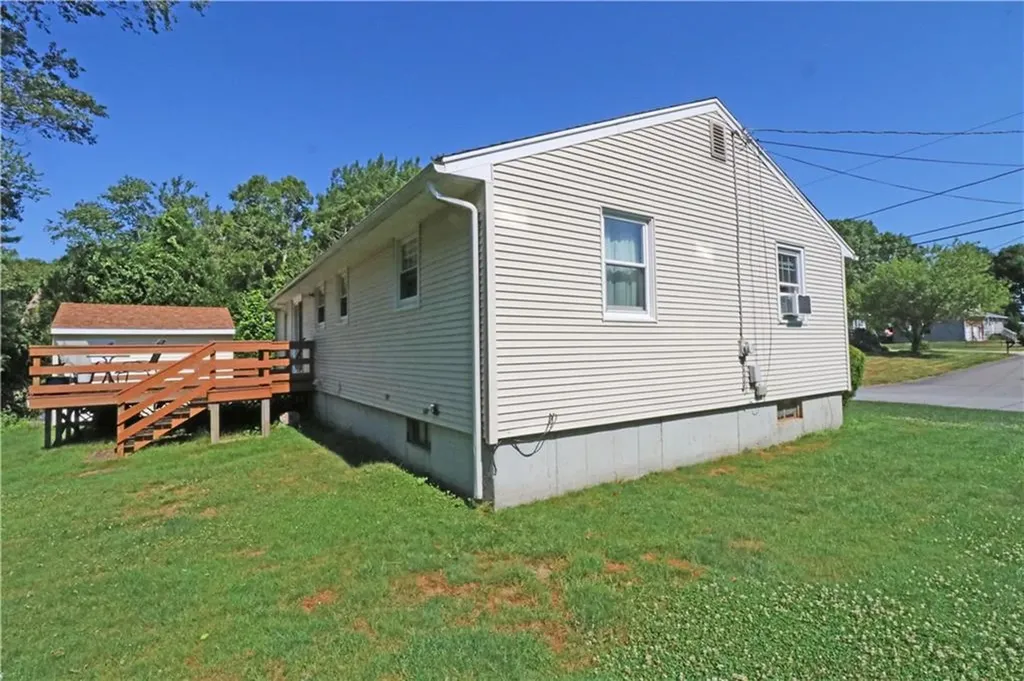 27 Louise Drive Tiverton RI 02878
