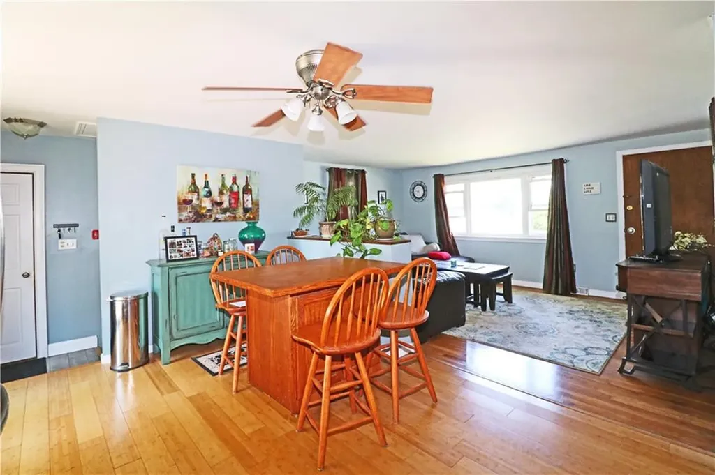 27 Louise Drive Tiverton RI 02878