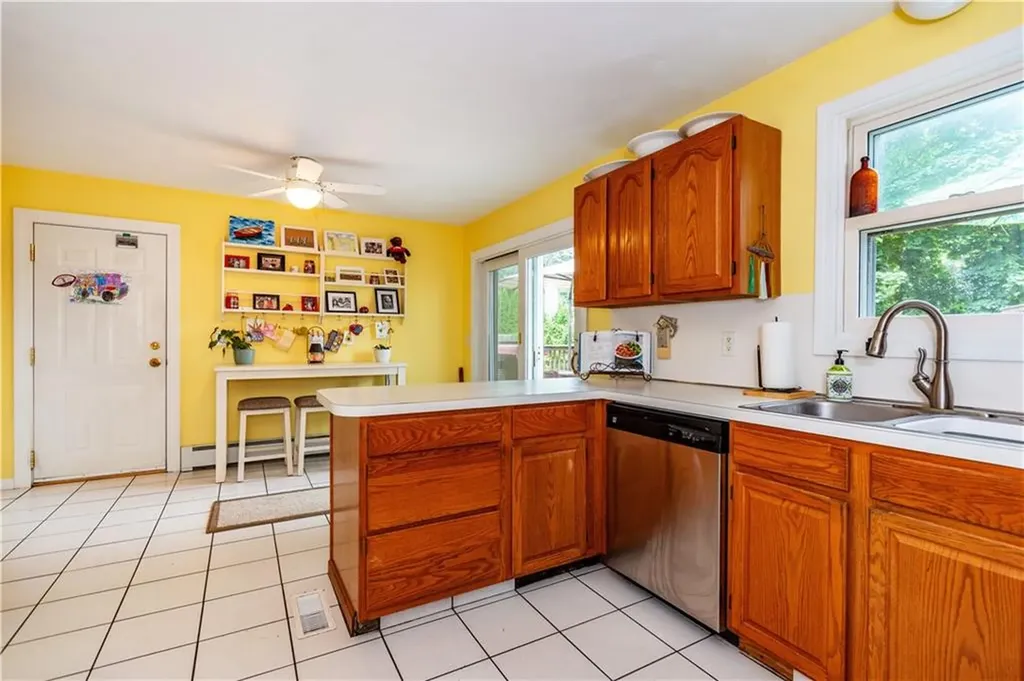 65 Jeri Lynn Circle Warwick RI 02886