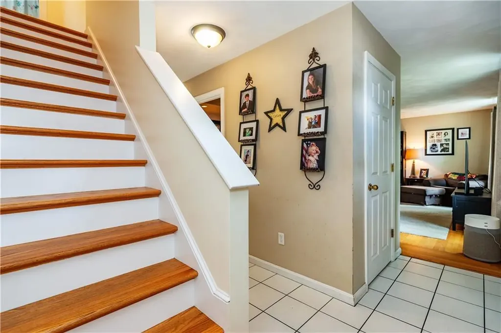 65 Jeri Lynn Circle Warwick RI 02886