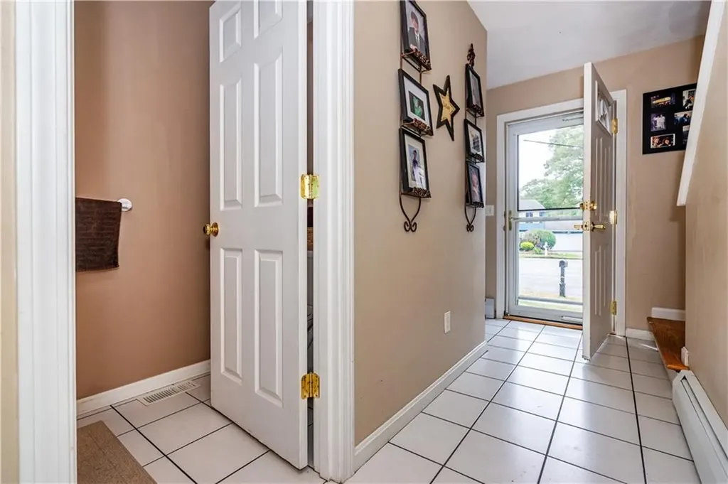 65 Jeri Lynn Circle Warwick RI 02886