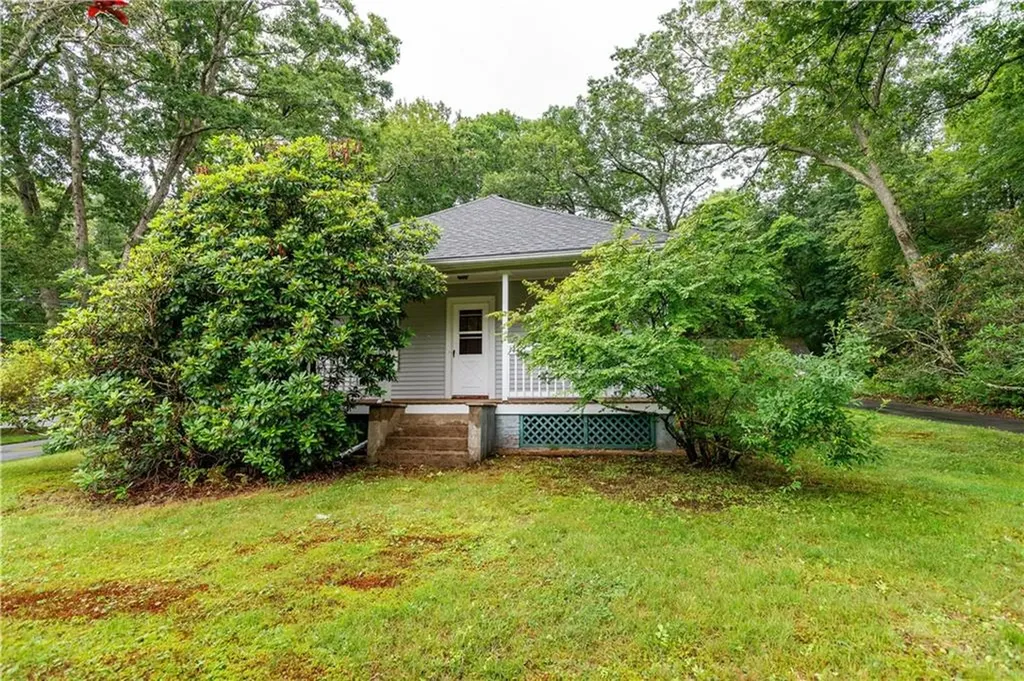 3442 Flat River Road Coventry RI 02816
