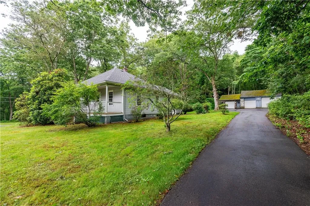 3442 Flat River Road Coventry RI 02816