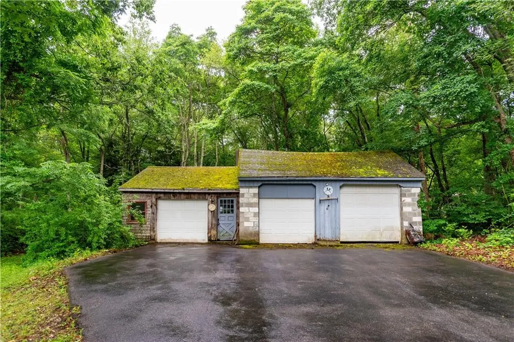 3442 Flat River Road Coventry RI 02816