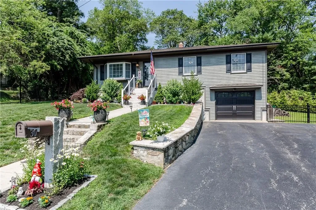 30 Warren Avenue Johnston RI 02919