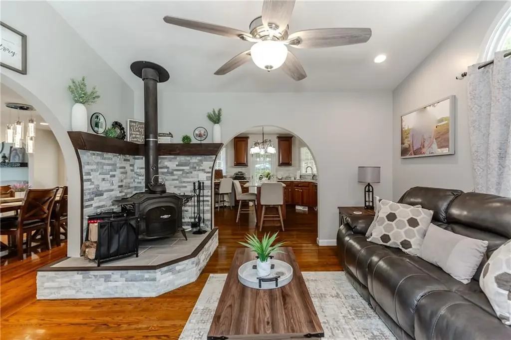 30 Warren Avenue Johnston RI 02919