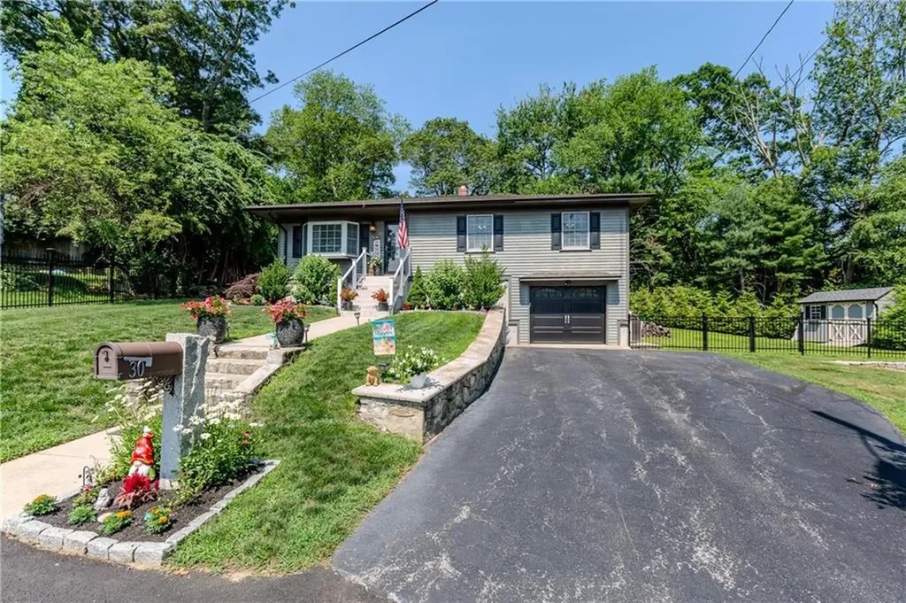 30 Warren Avenue Johnston RI 02919